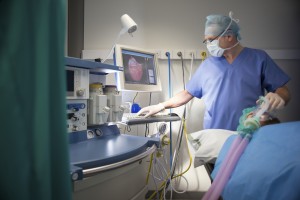 new york anesthesiologist monitors patient medication